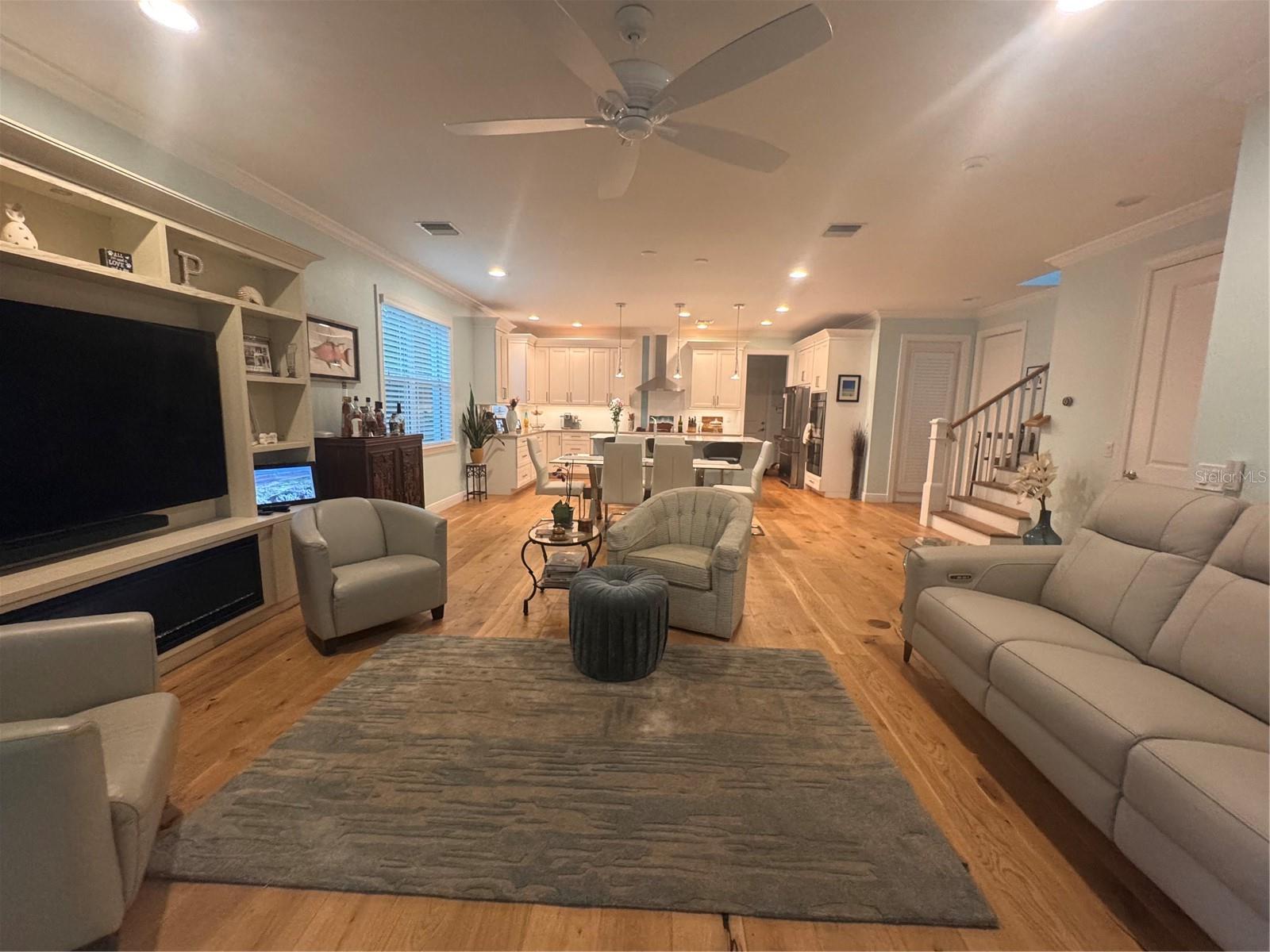 GRANADA PARK - Residential Lease