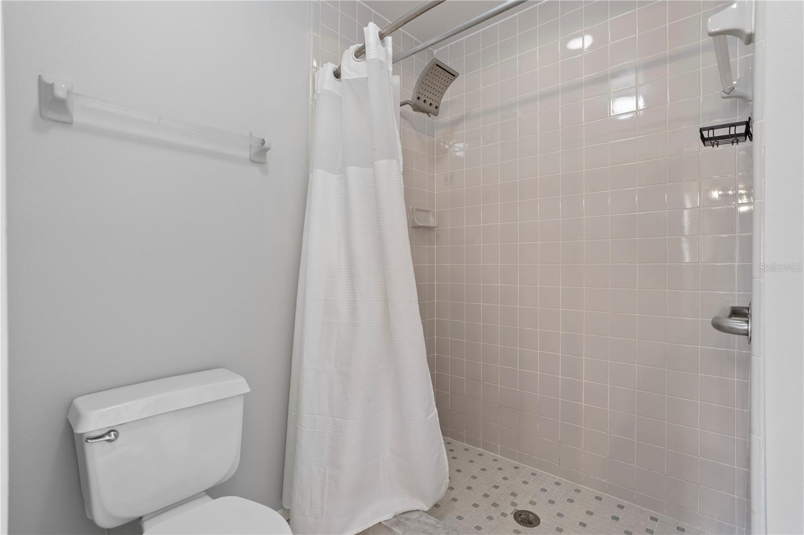 LAKEVIEW VILLAGE - Residential