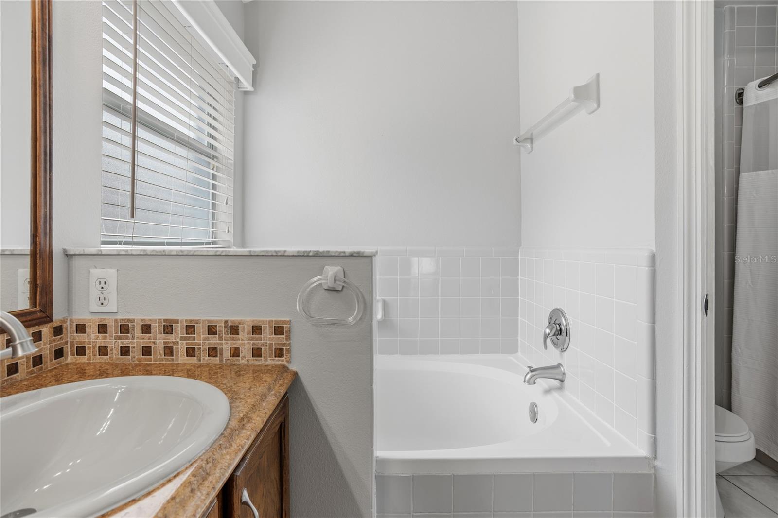 LAKEVIEW VILLAGE - Residential