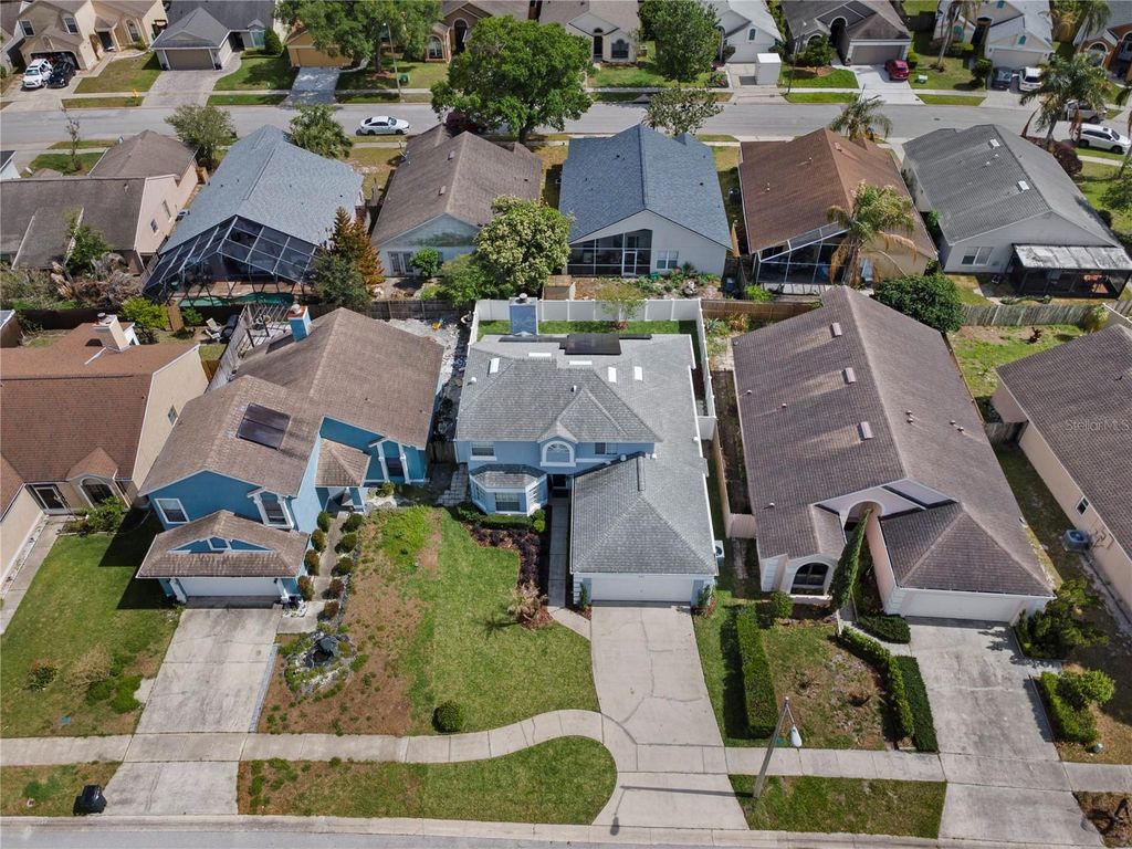 Photo of 353 Lakebreeze Circle, Lake Mary, FL 32746 (MLS # O6399208)