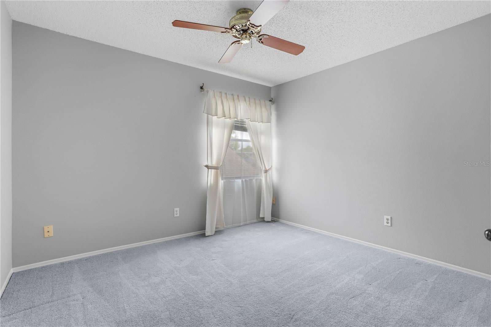 LAKEVIEW VILLAGE - Residential