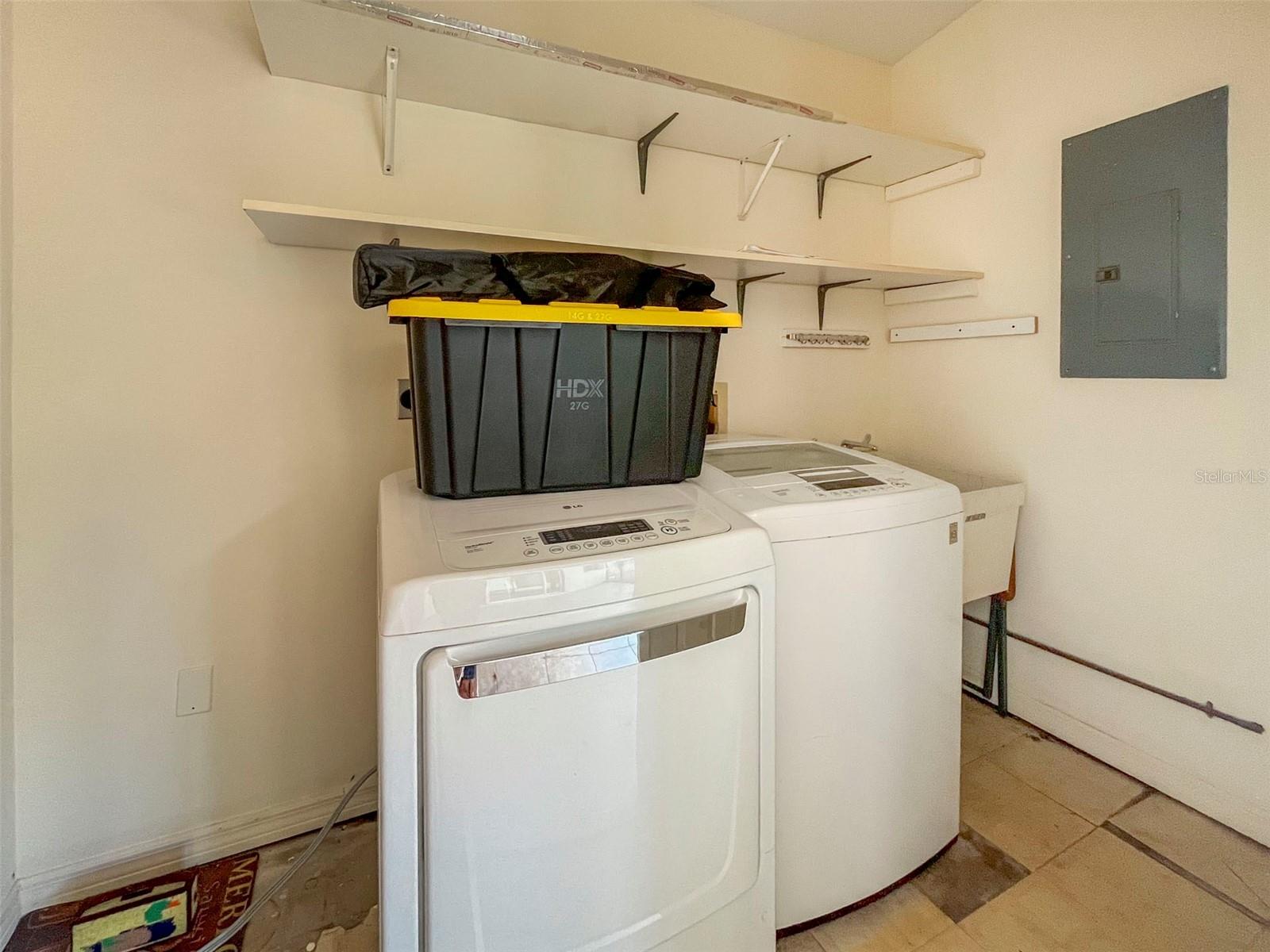 SUNILAND - Residential Lease