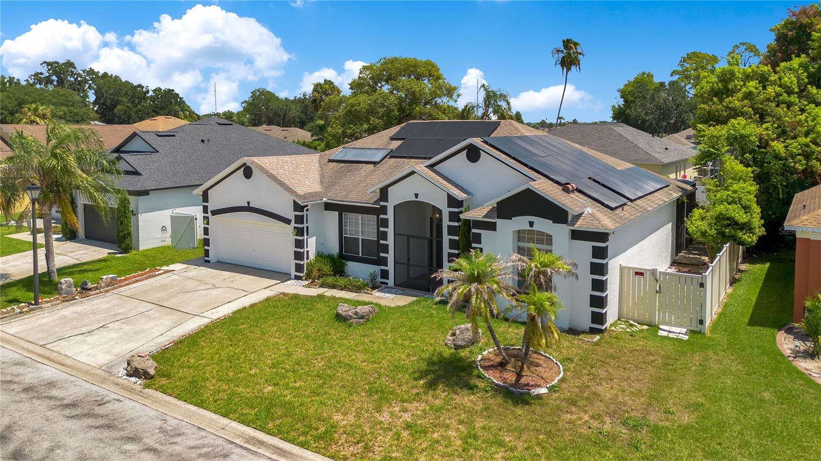 216 BOXWOOD DRIVE