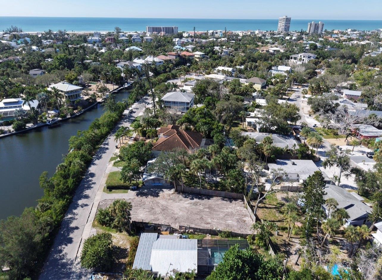 SARASOTA BEACH - Residential