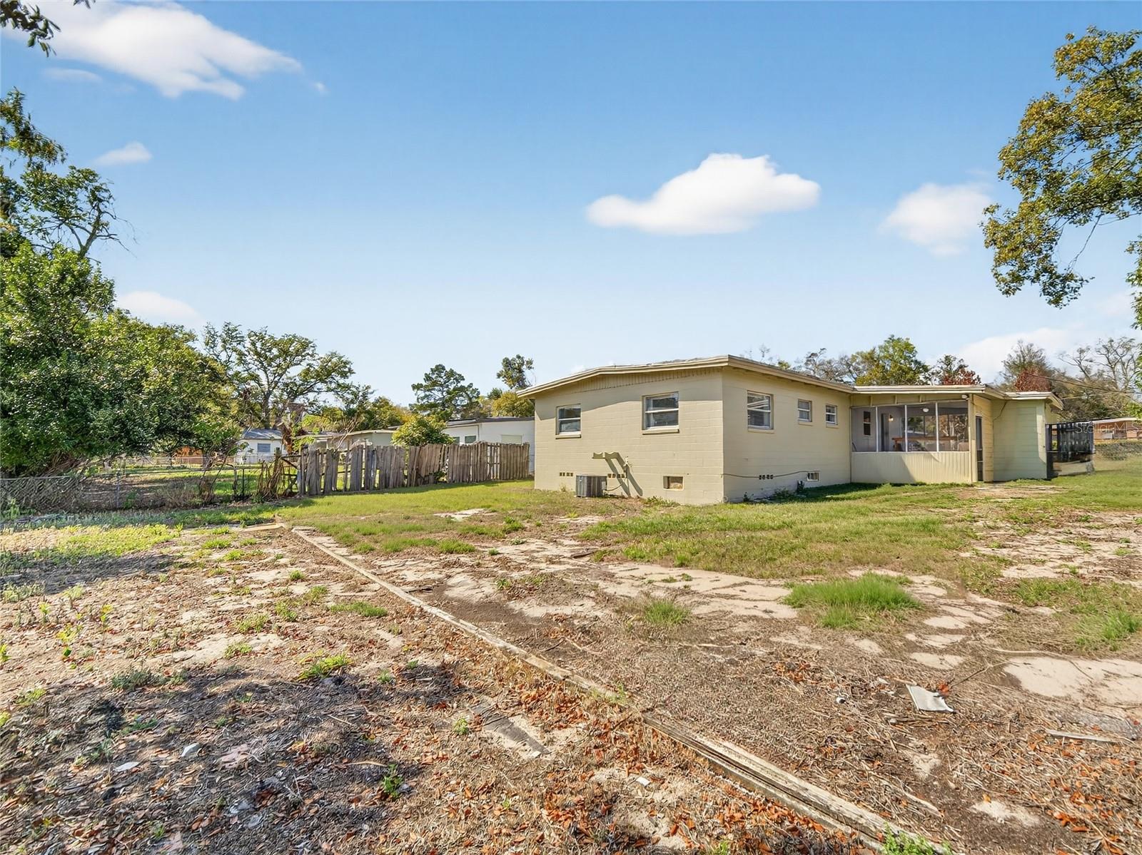 PINE HILLS PARK SUB - Residential