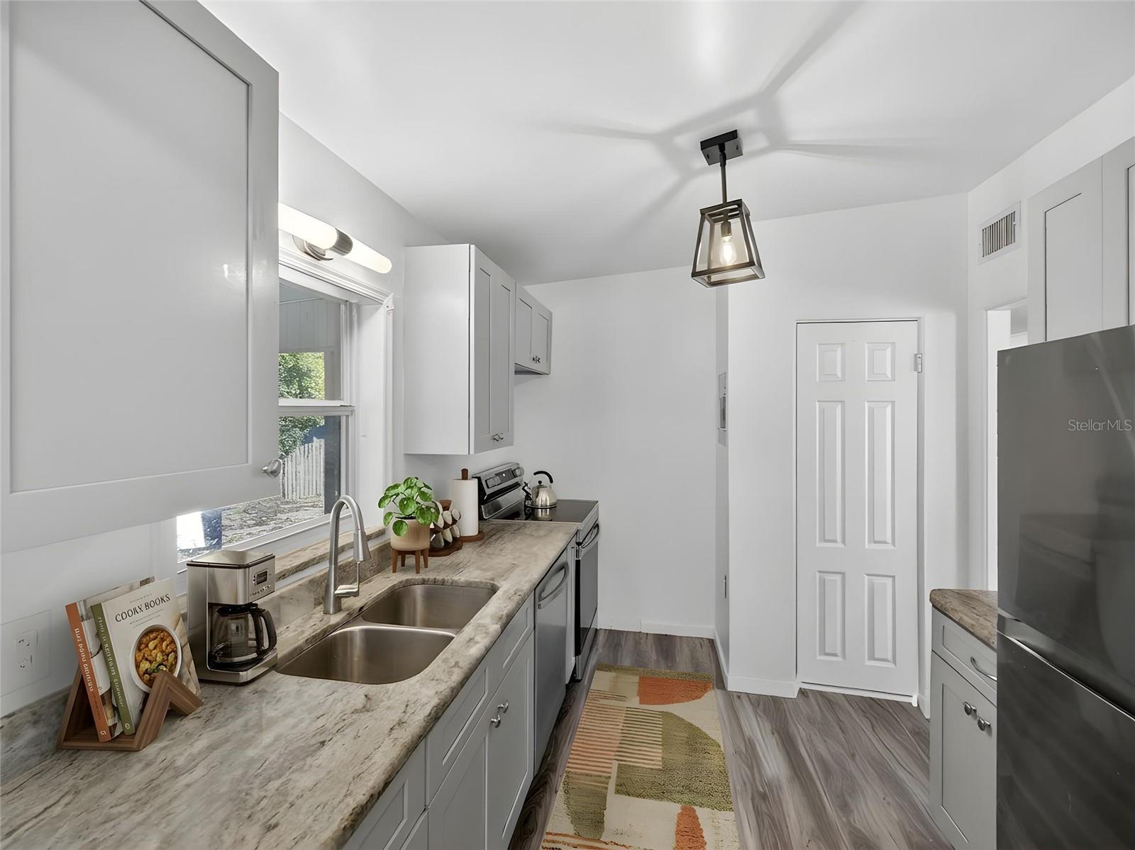 PINE HILLS PARK SUB - Residential