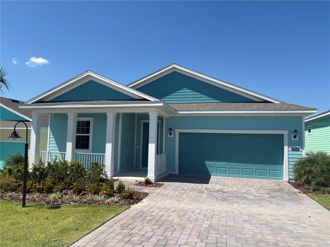 Photo of 1010 Fiesta Key Circle, Lady Lake, FL 32159 (MLS # G5106976)