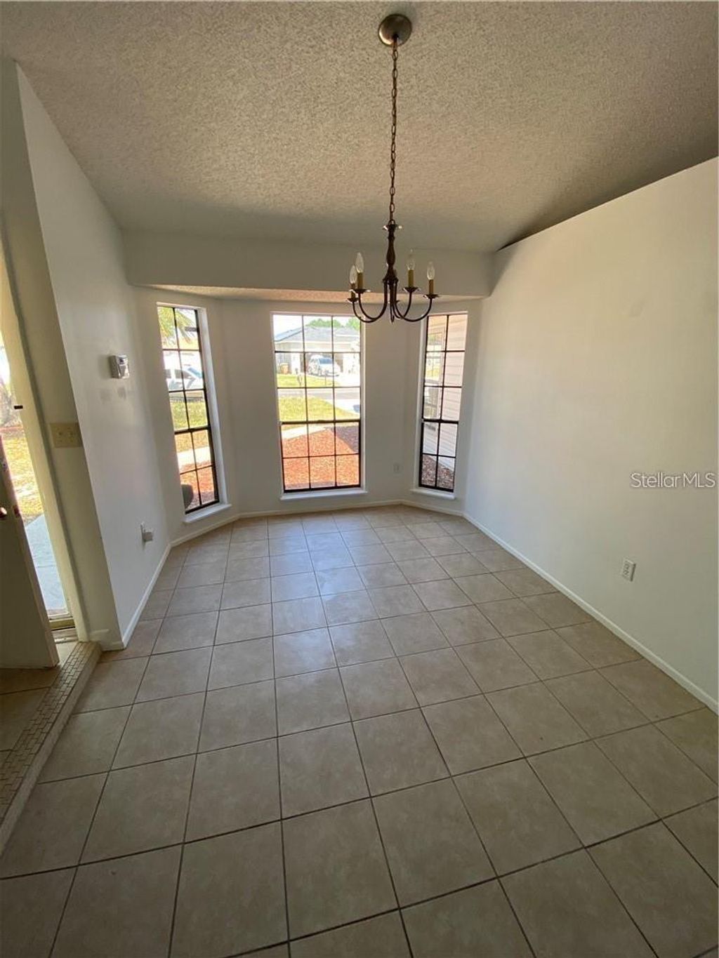 Photo of 16 Northfleet Lane, Kissimmee, FL 34758 (MLS # G5101277)