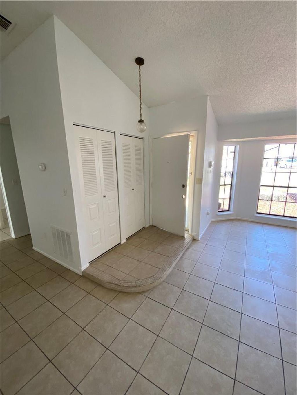 Photo of 16 Northfleet Lane, Kissimmee, FL 34758 (MLS # G5101277)