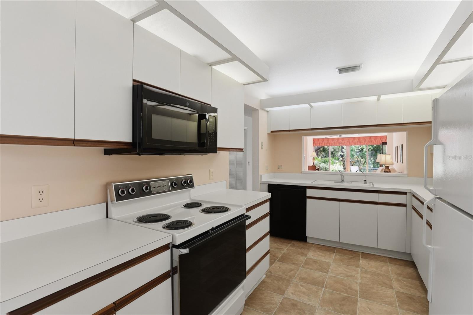 CASA DEL SOL SEC II - Residential