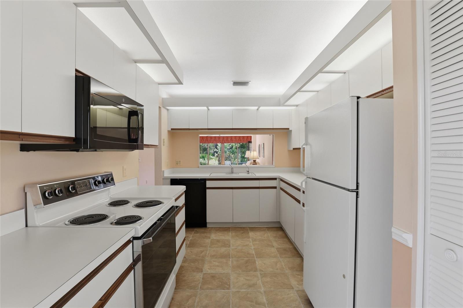 CASA DEL SOL SEC II - Residential