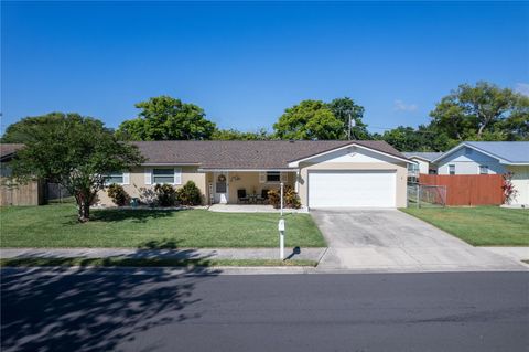 A home in SOUTH DAYTONA