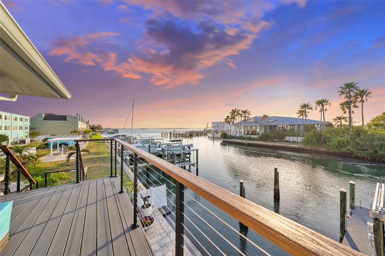 DUNEDIN CAUSEWAY CENTER - Residential