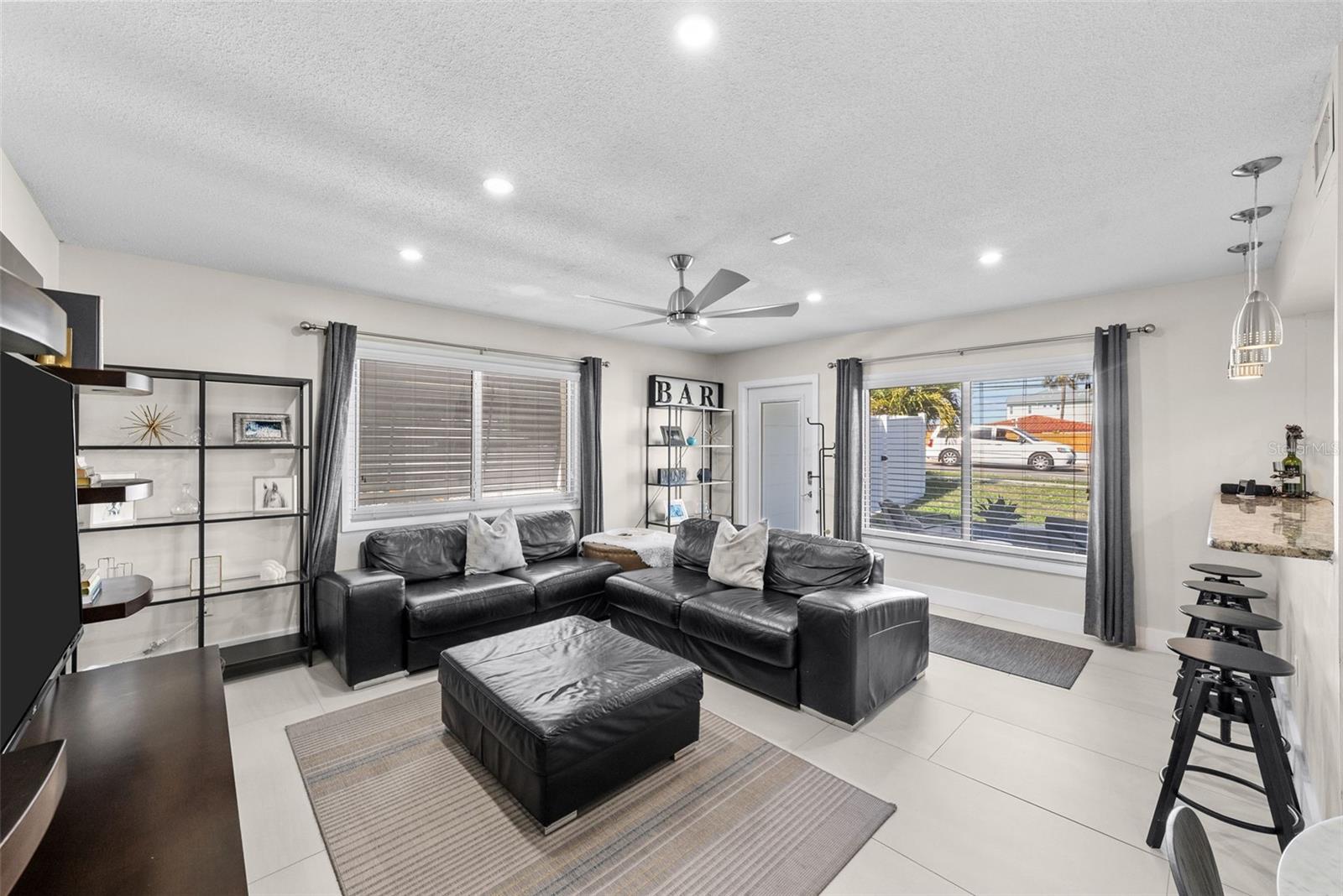 DUNEDIN CAUSEWAY CENTER - Residential