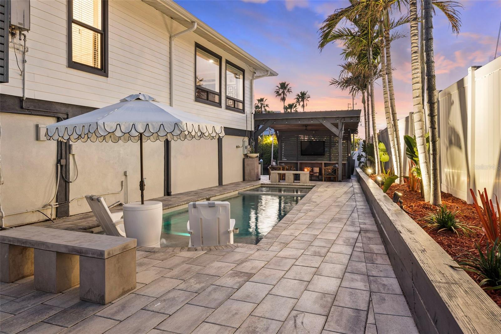 DUNEDIN CAUSEWAY CENTER - Residential