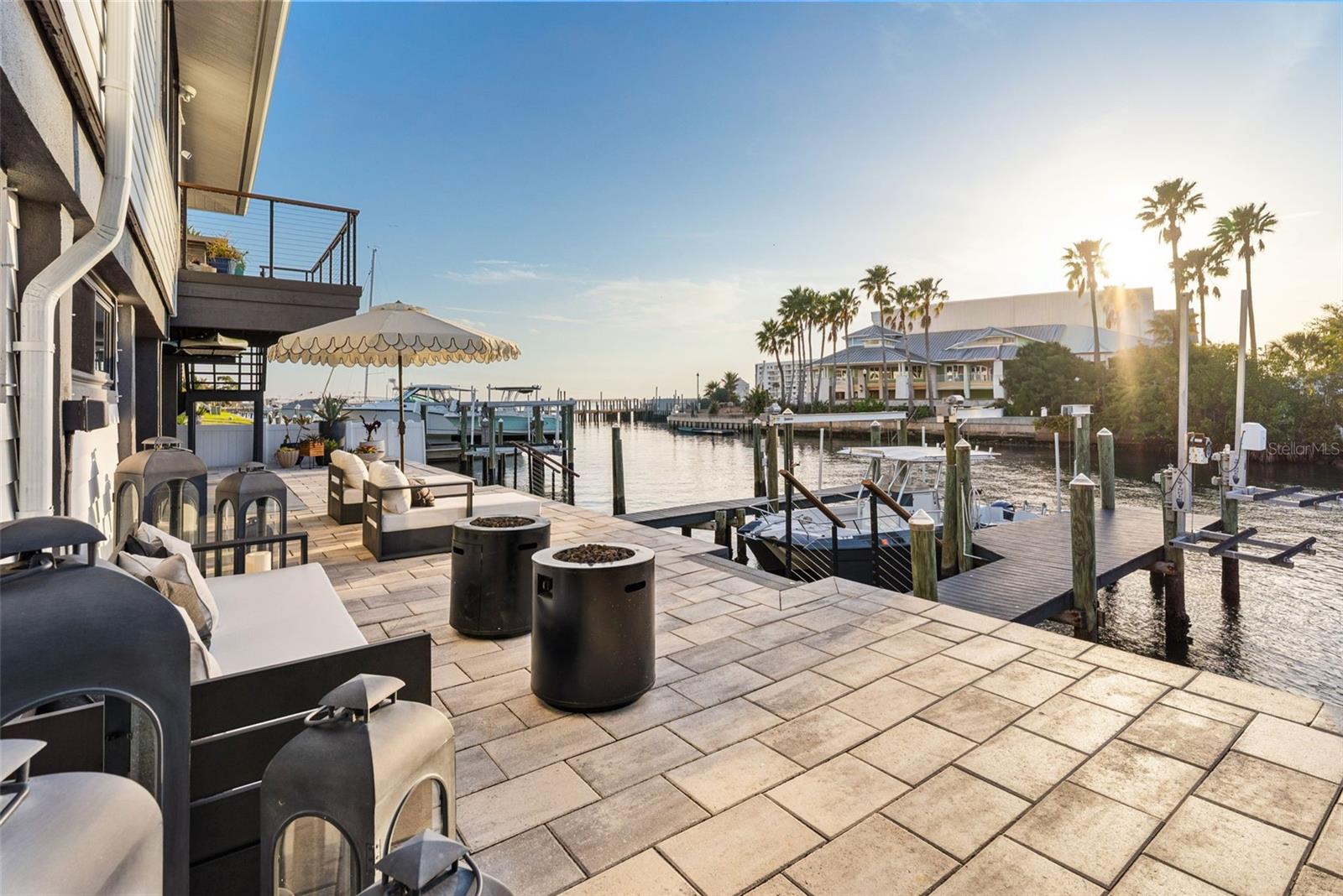 DUNEDIN CAUSEWAY CENTER - Residential