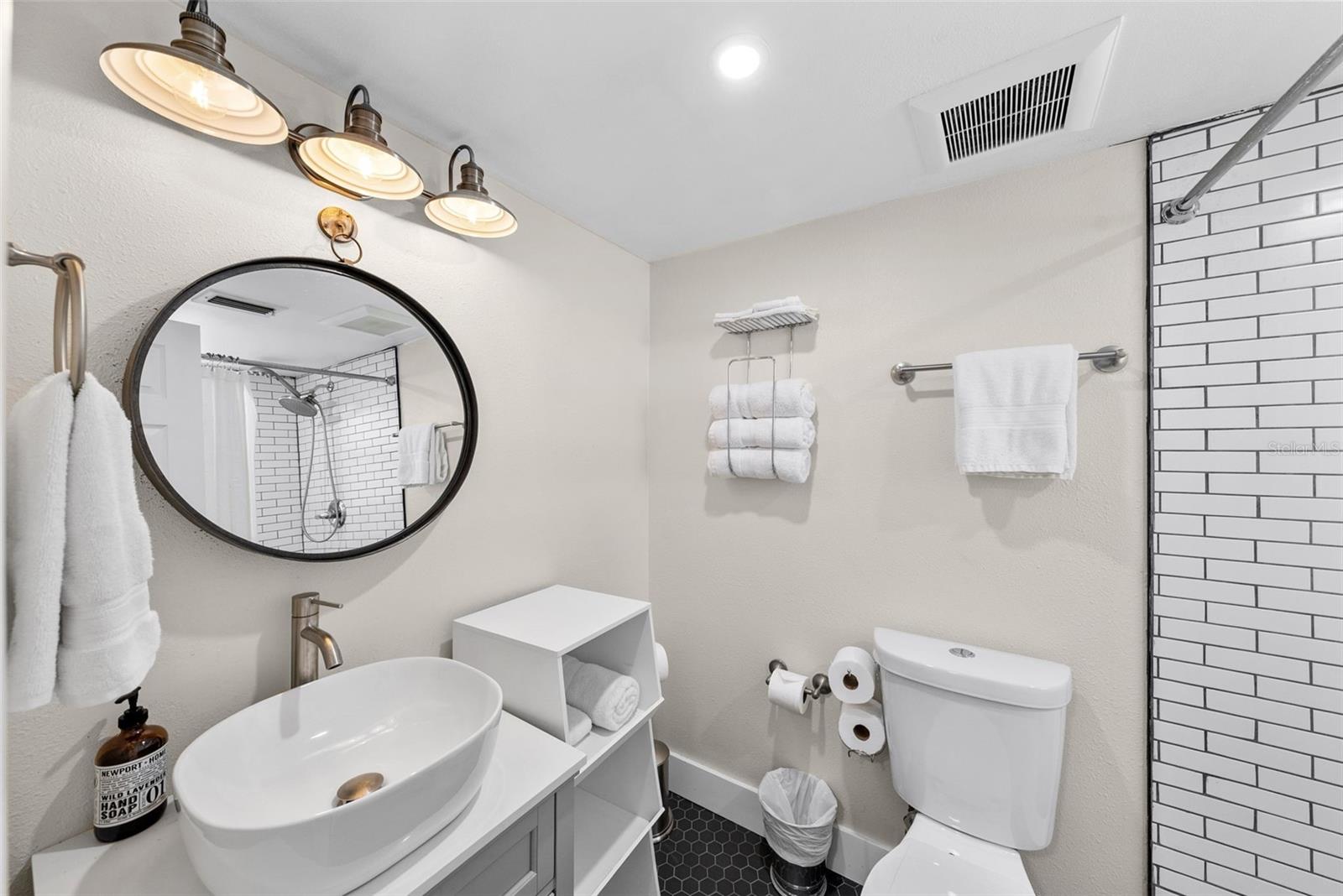 DUNEDIN CAUSEWAY CENTER - Residential