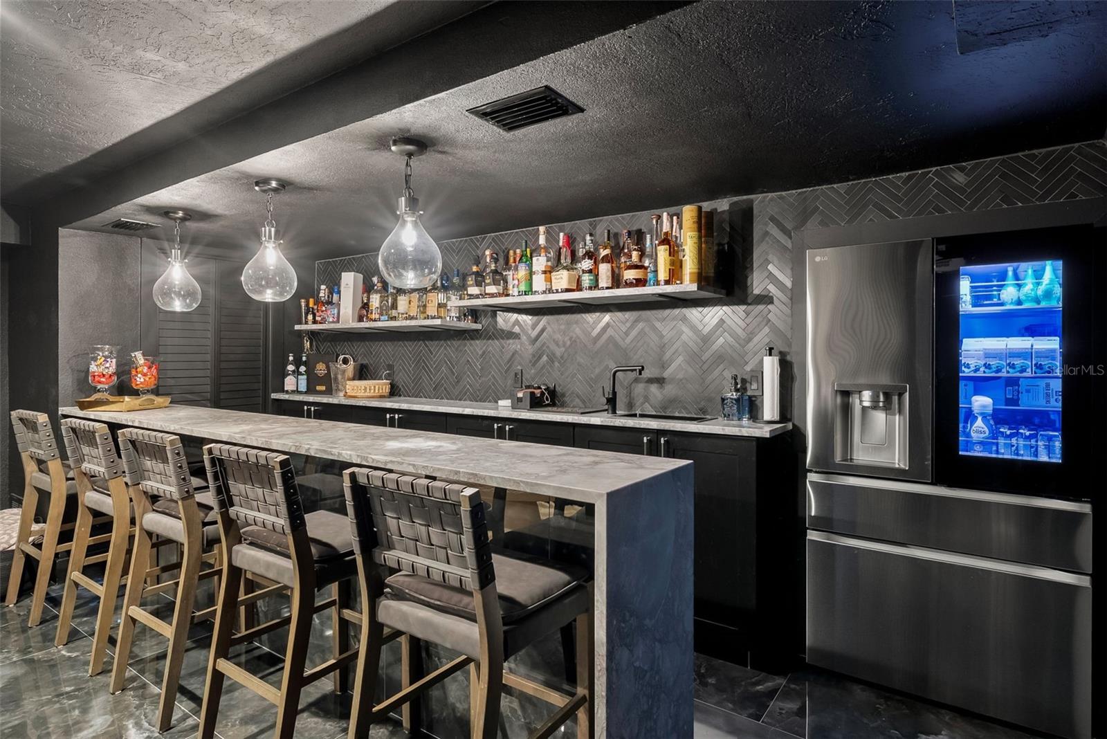 DUNEDIN CAUSEWAY CENTER - Residential