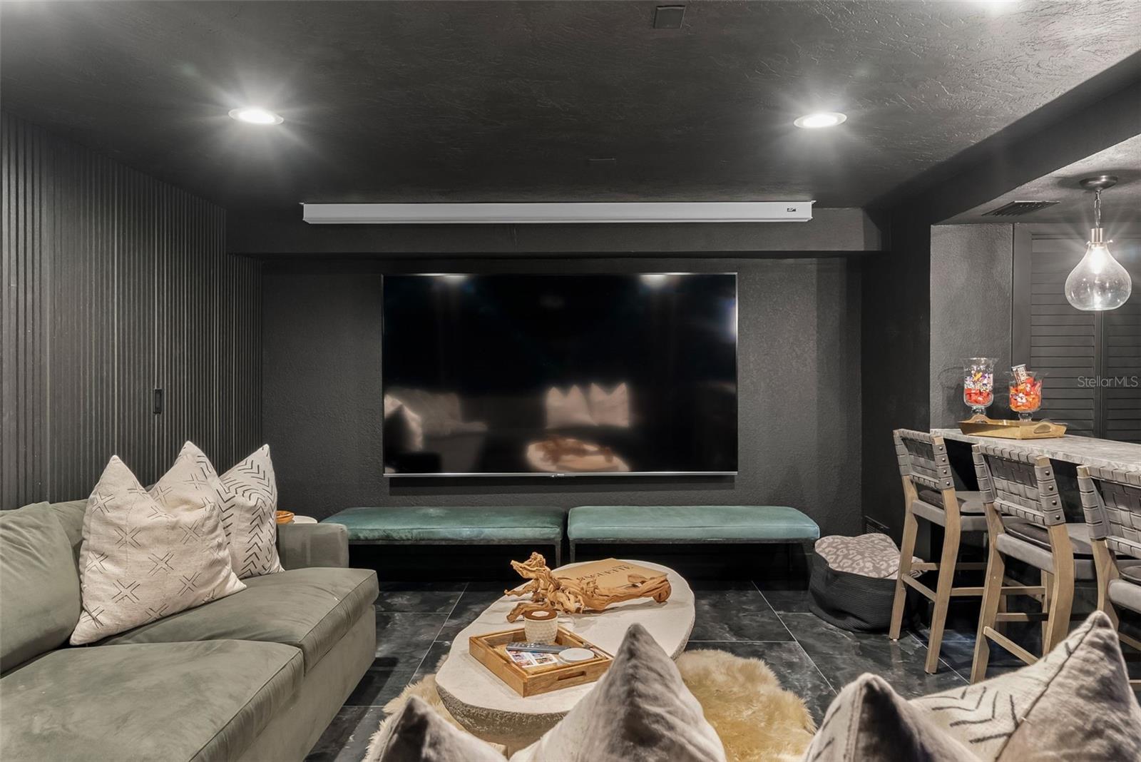 DUNEDIN CAUSEWAY CENTER - Residential