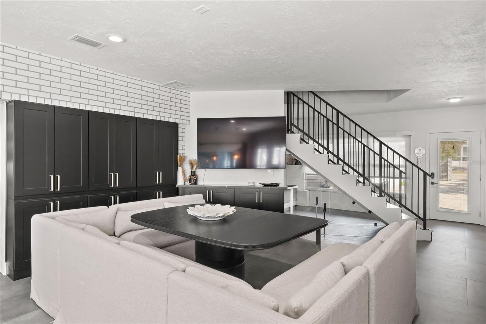 DUNEDIN CAUSEWAY CENTER - Residential