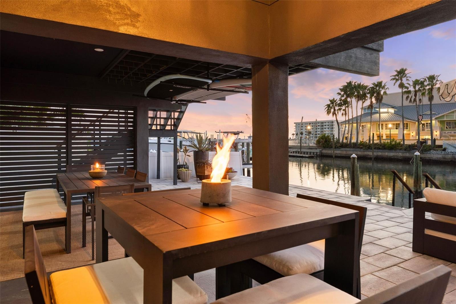 DUNEDIN CAUSEWAY CENTER - Residential