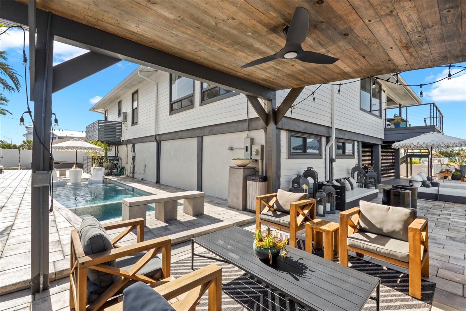 DUNEDIN CAUSEWAY CENTER - Residential