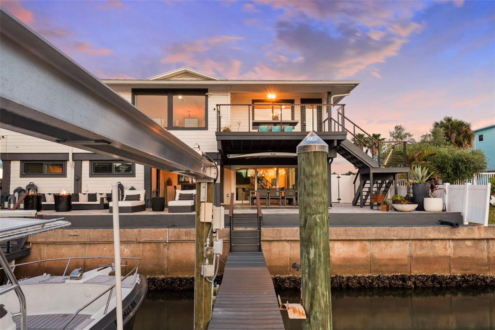 DUNEDIN CAUSEWAY CENTER - Residential