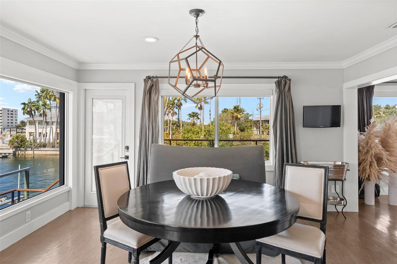 DUNEDIN CAUSEWAY CENTER - Residential