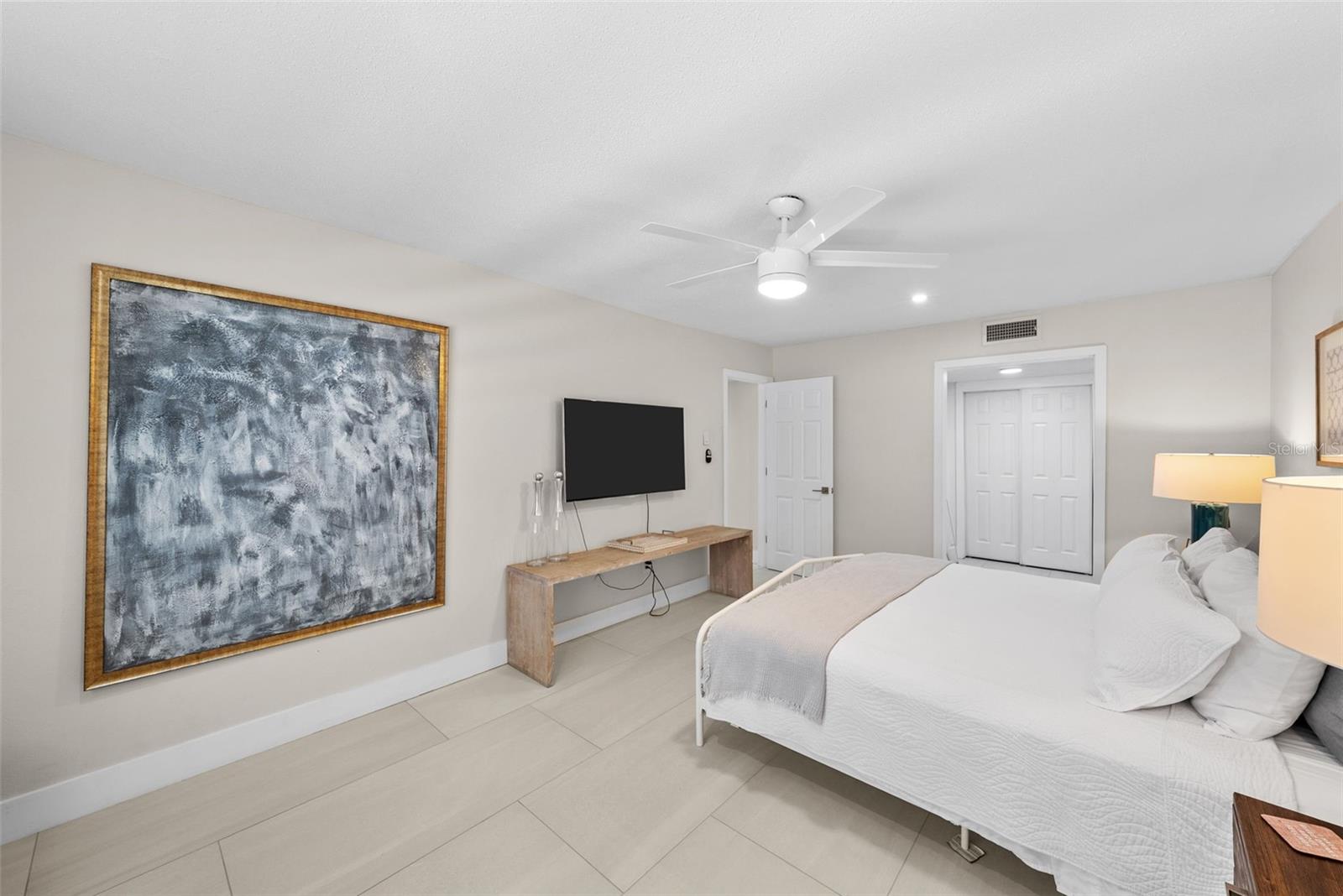 DUNEDIN CAUSEWAY CENTER - Residential