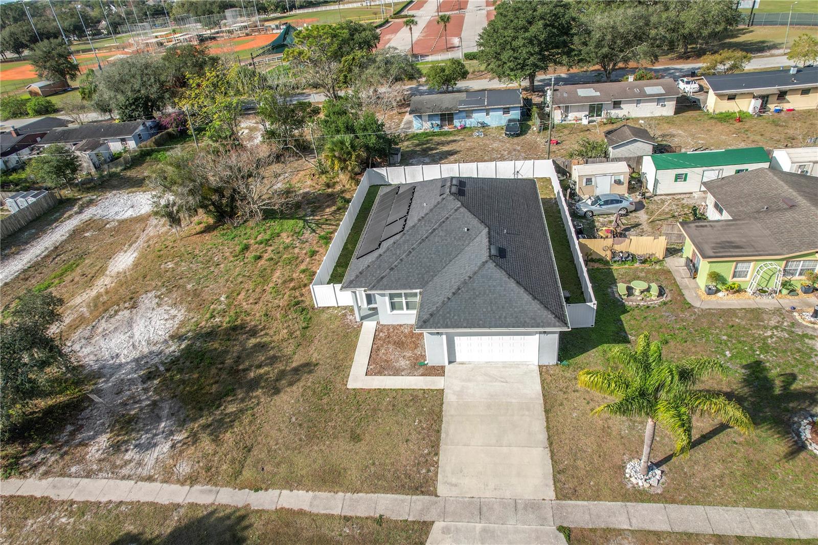 LONE PINES - Residential