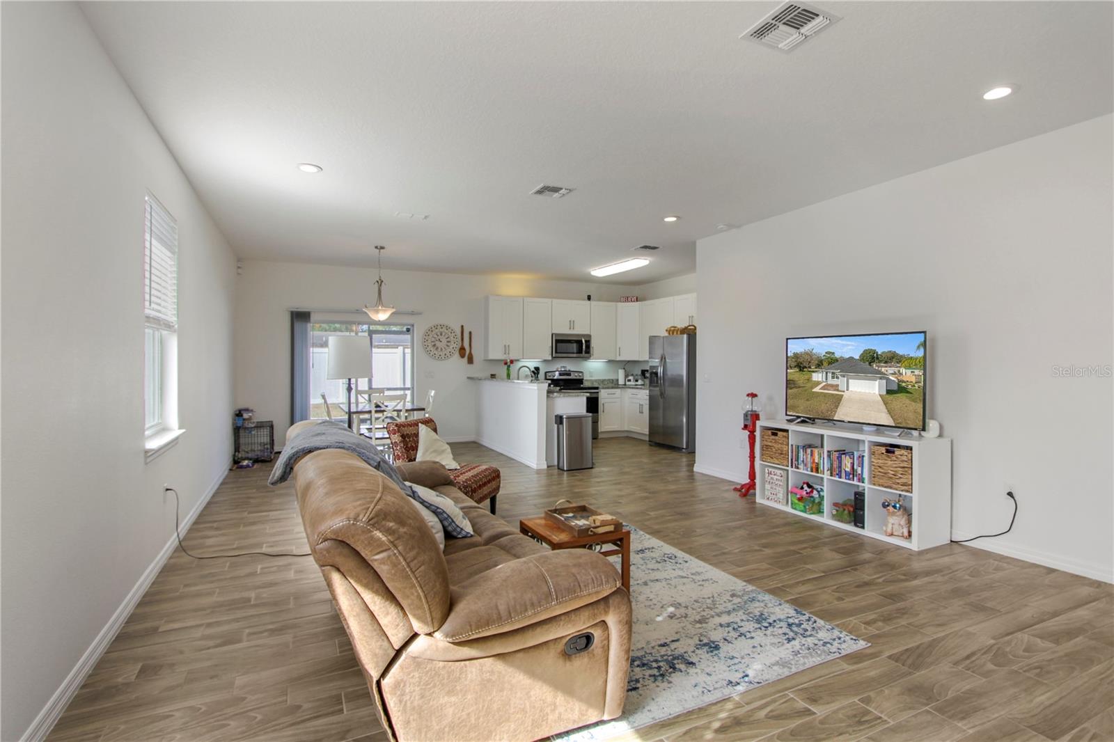 LONE PINES - Residential