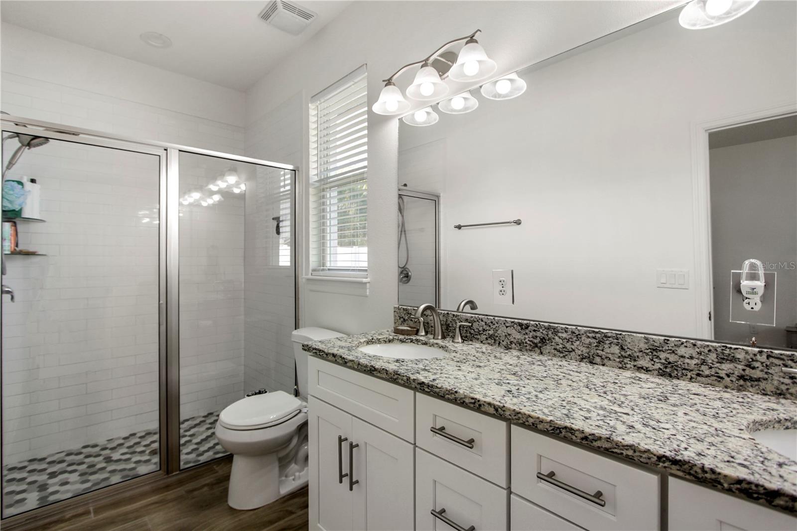 LONE PINES - Residential