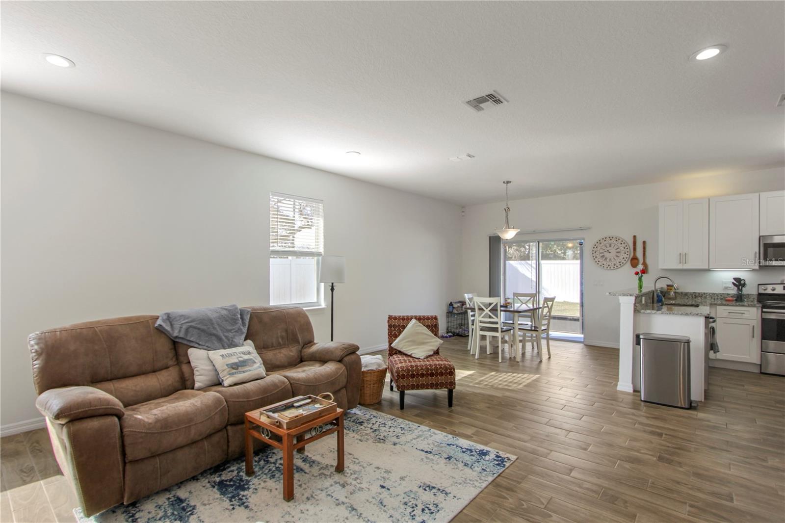 LONE PINES - Residential