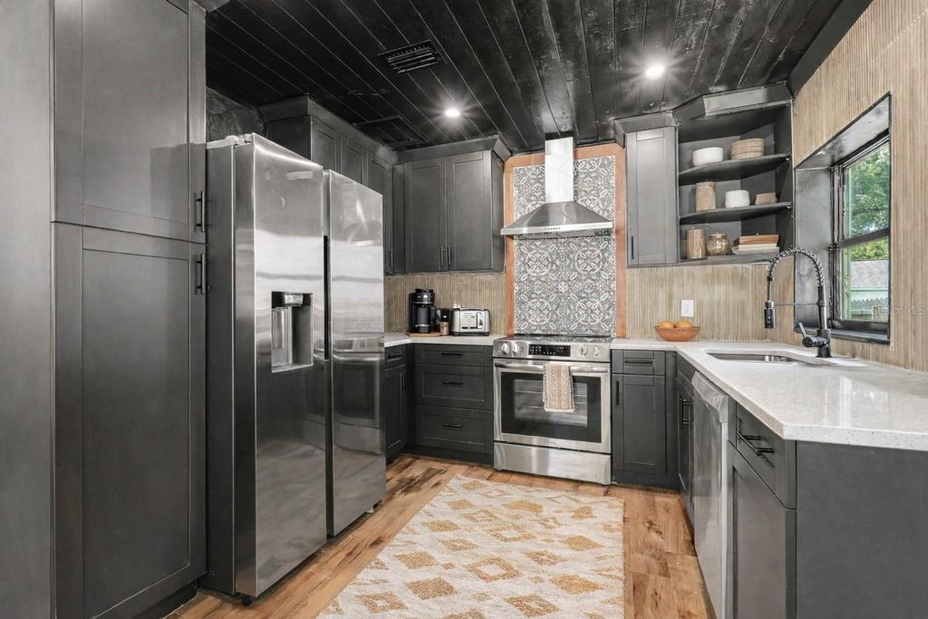 Photo of 1221 E Emma Street, Tampa, FL 33603 (MLS # TB8443586)