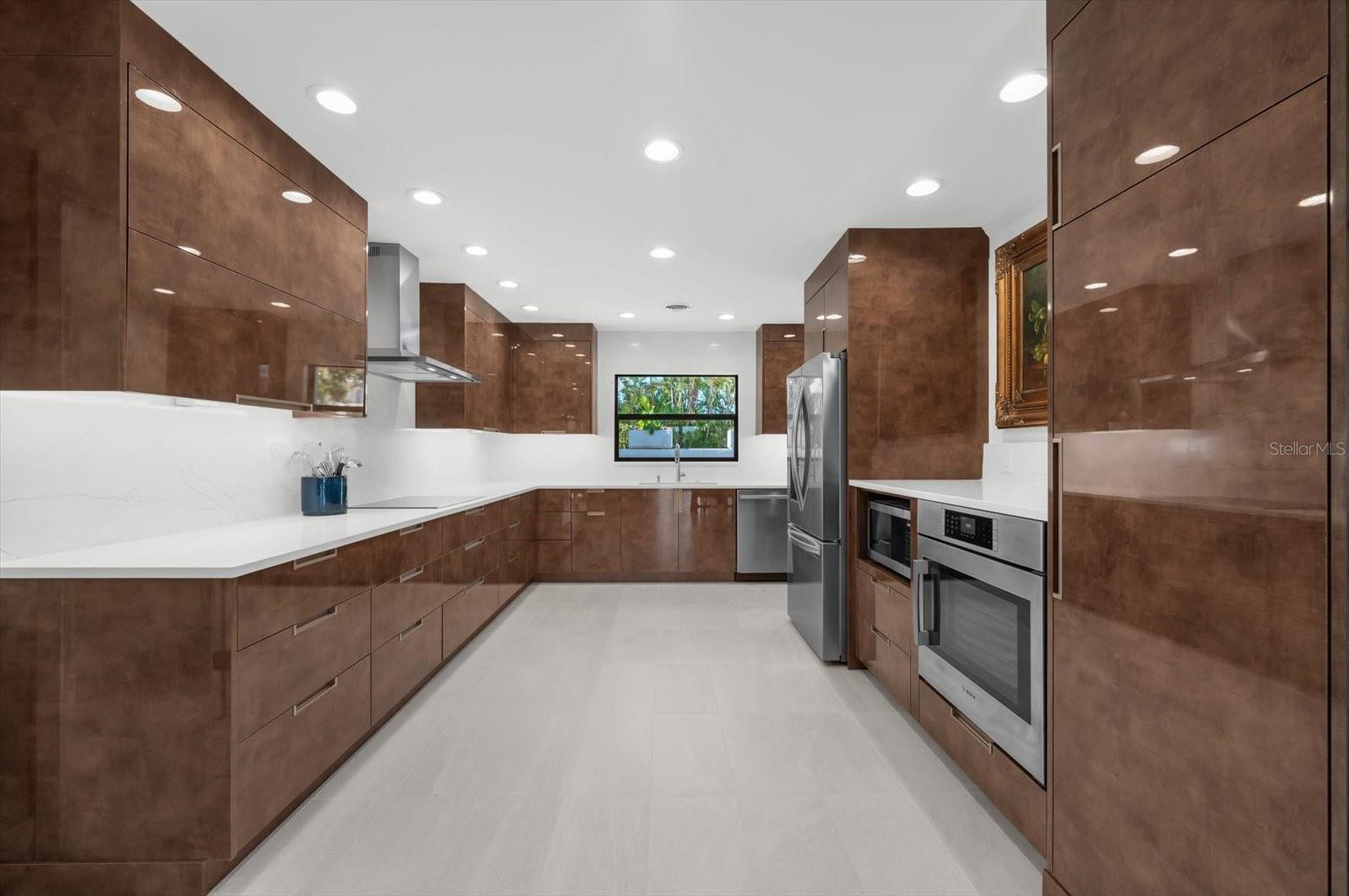 BAY PALMS - Residential