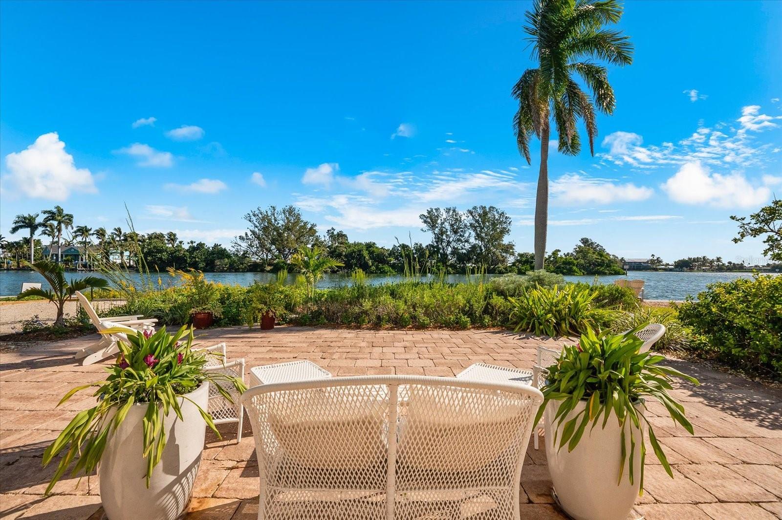 BAY PALMS - Residential