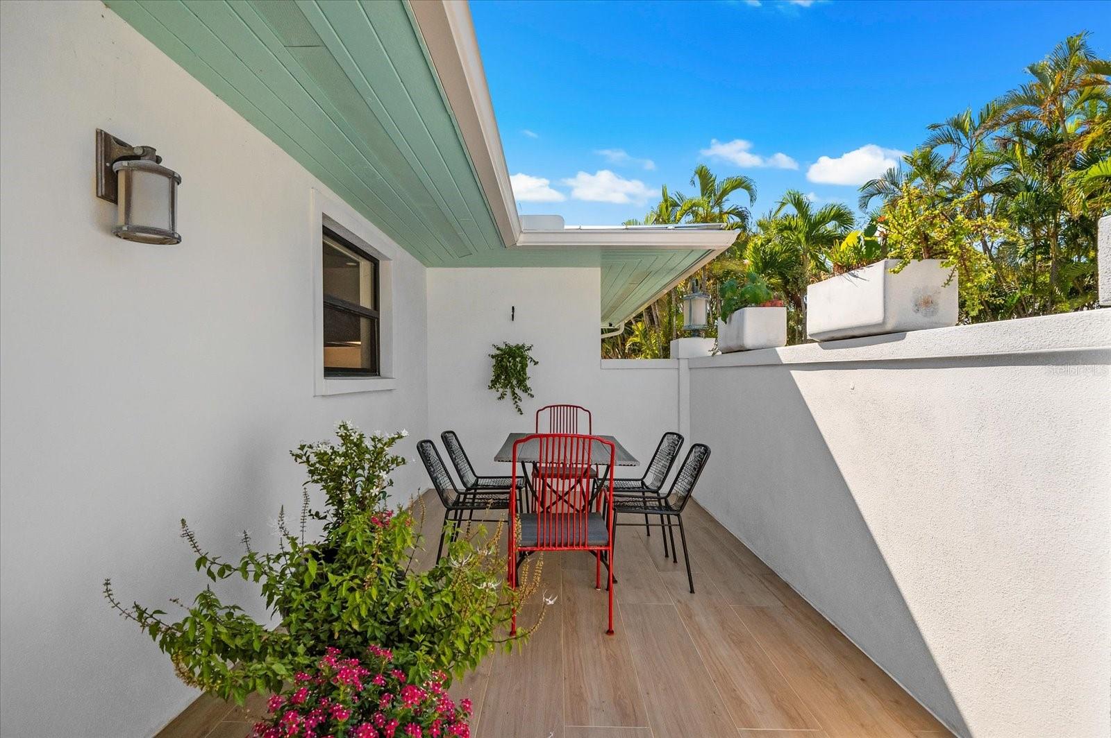 BAY PALMS - Residential