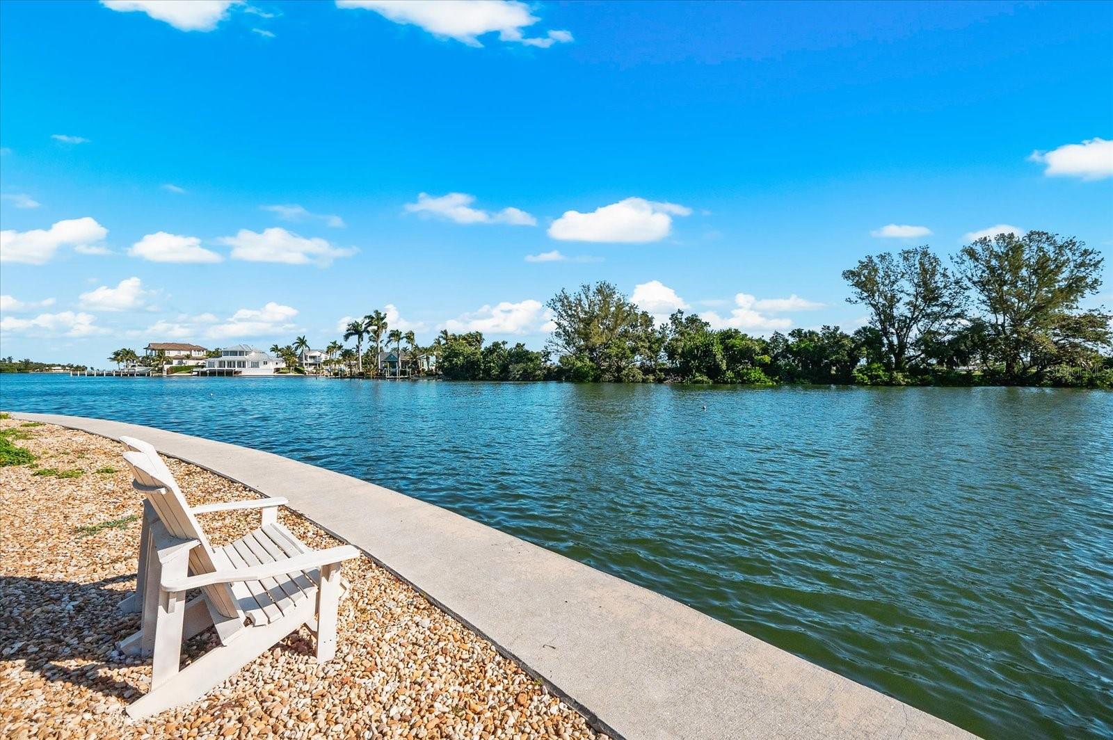 BAY PALMS - Residential