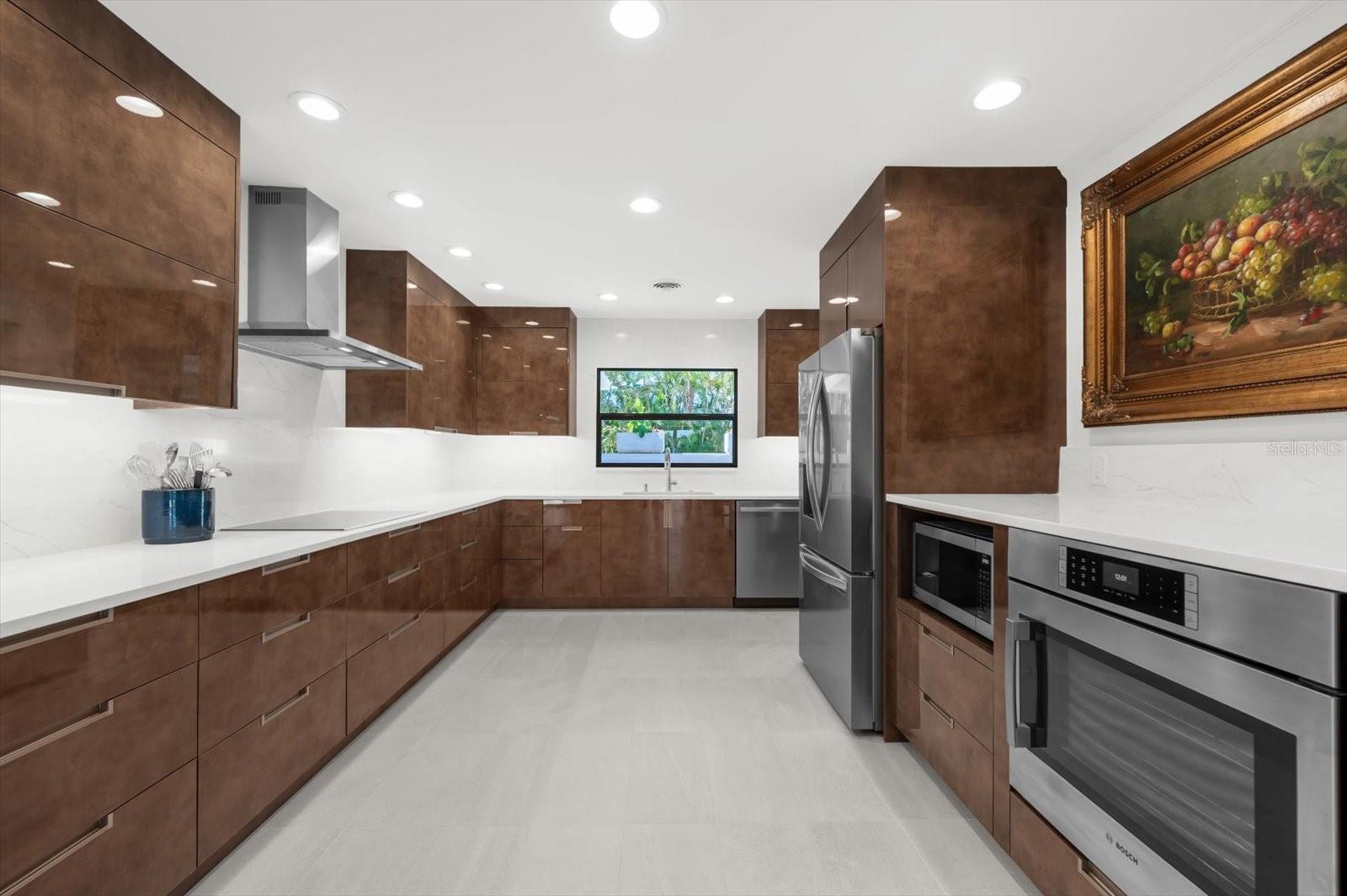 BAY PALMS - Residential