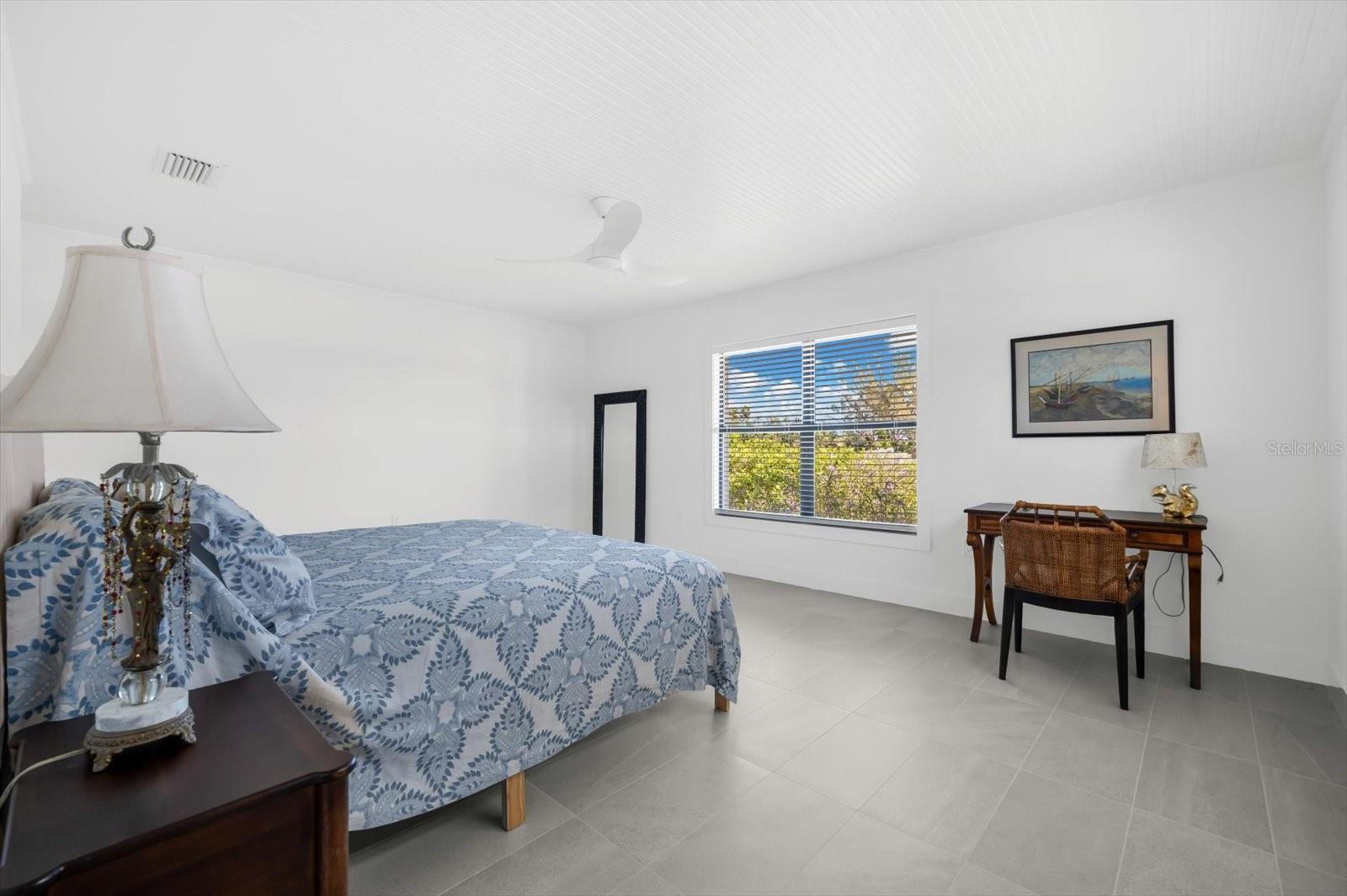 BAY PALMS - Residential