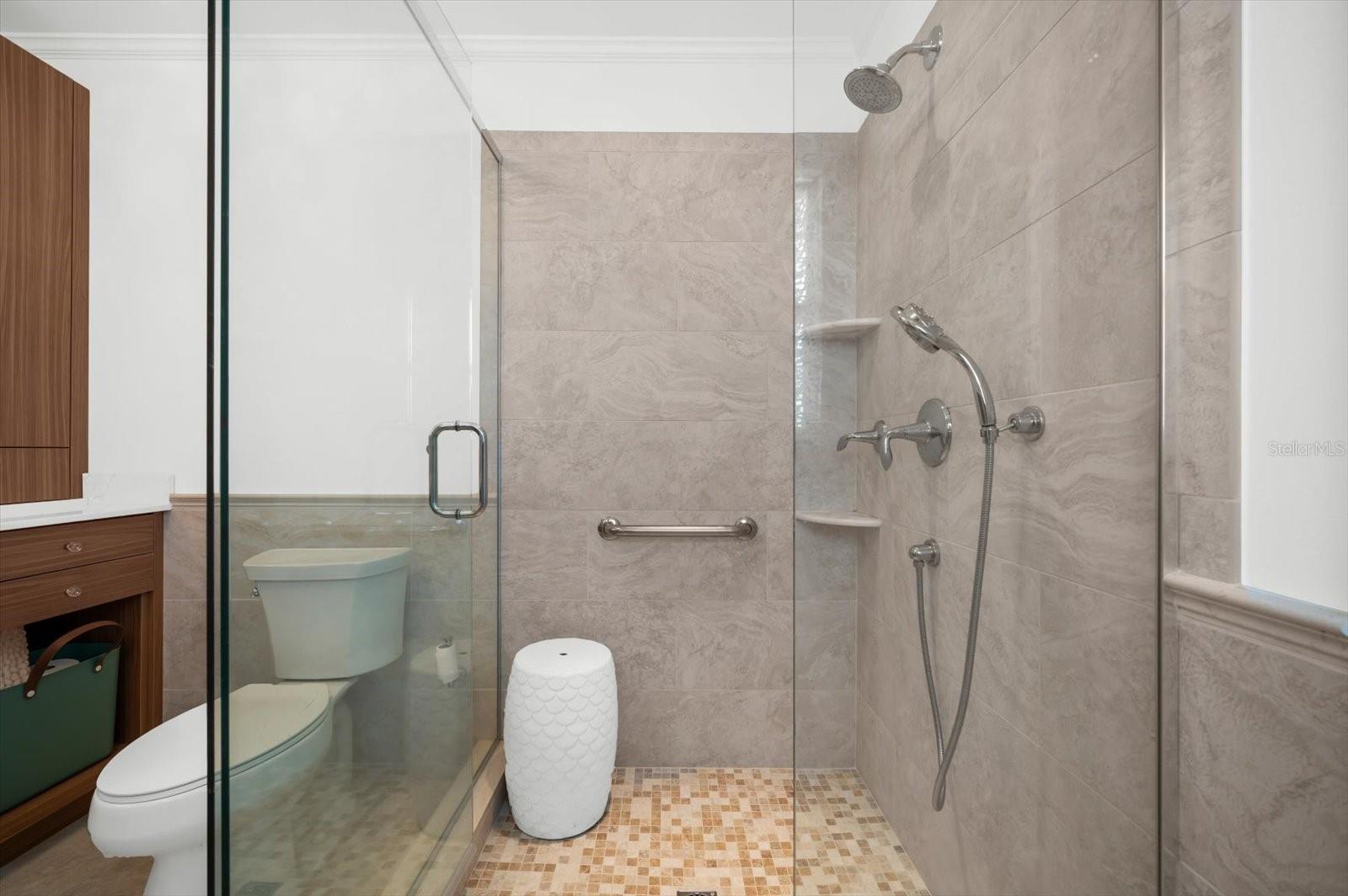 BAY PALMS - Residential