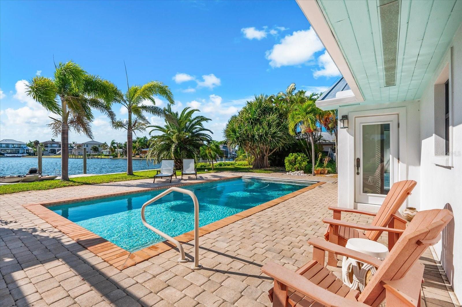 BAY PALMS - Residential