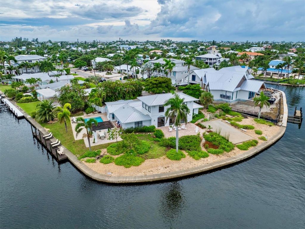Photo of 531 72nd Street, Holmes Beach, FL 34217 (MLS # A4661918)