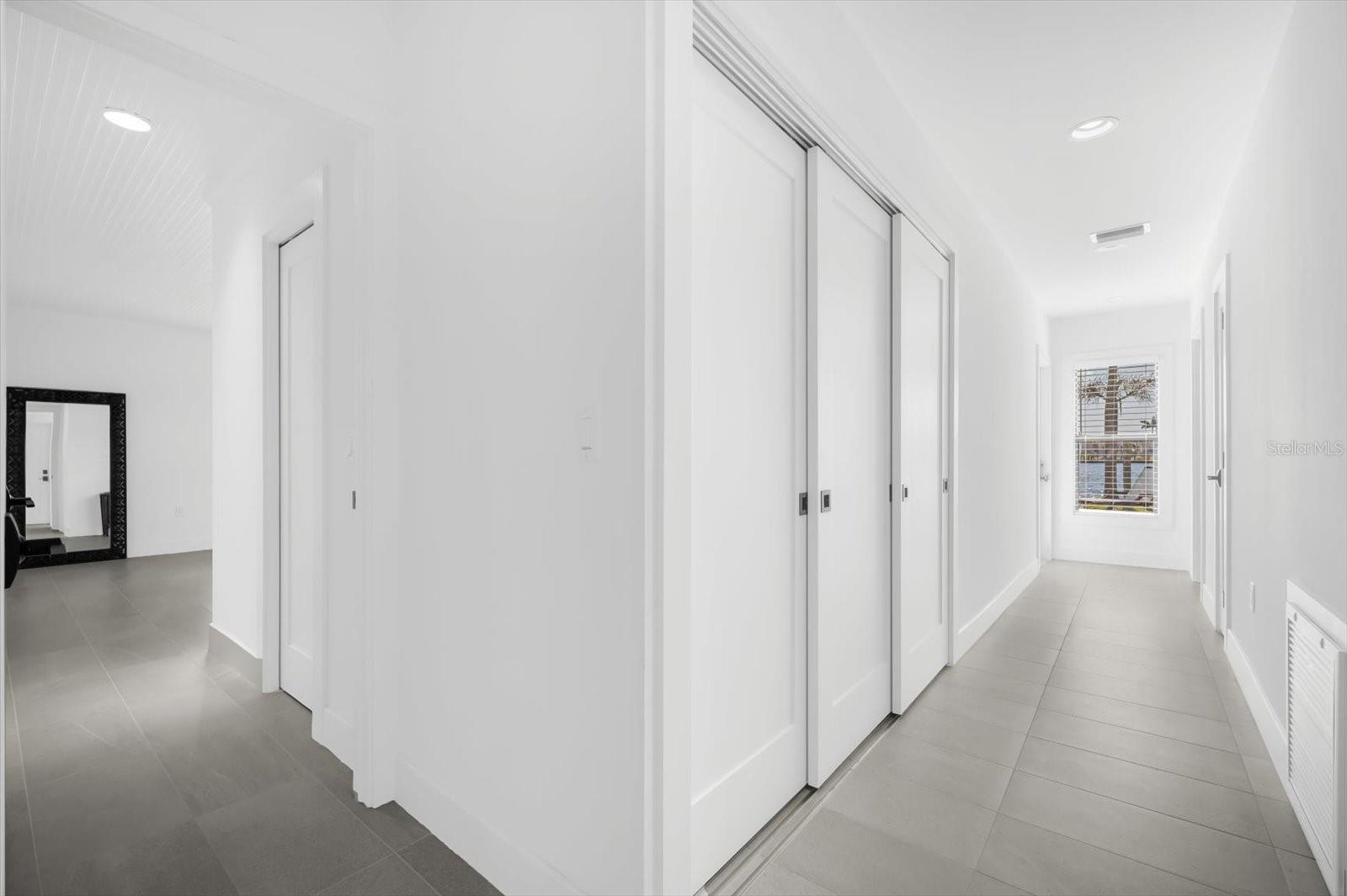 BAY PALMS - Residential