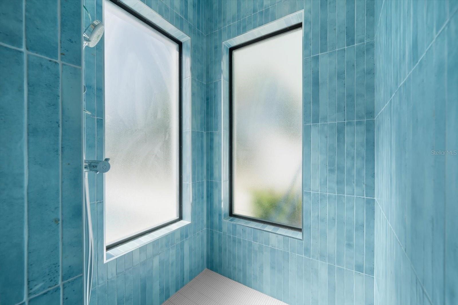 BAY PALMS - Residential