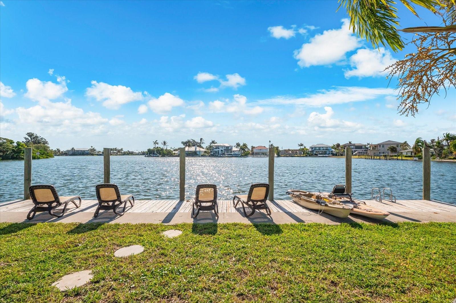 BAY PALMS - Residential