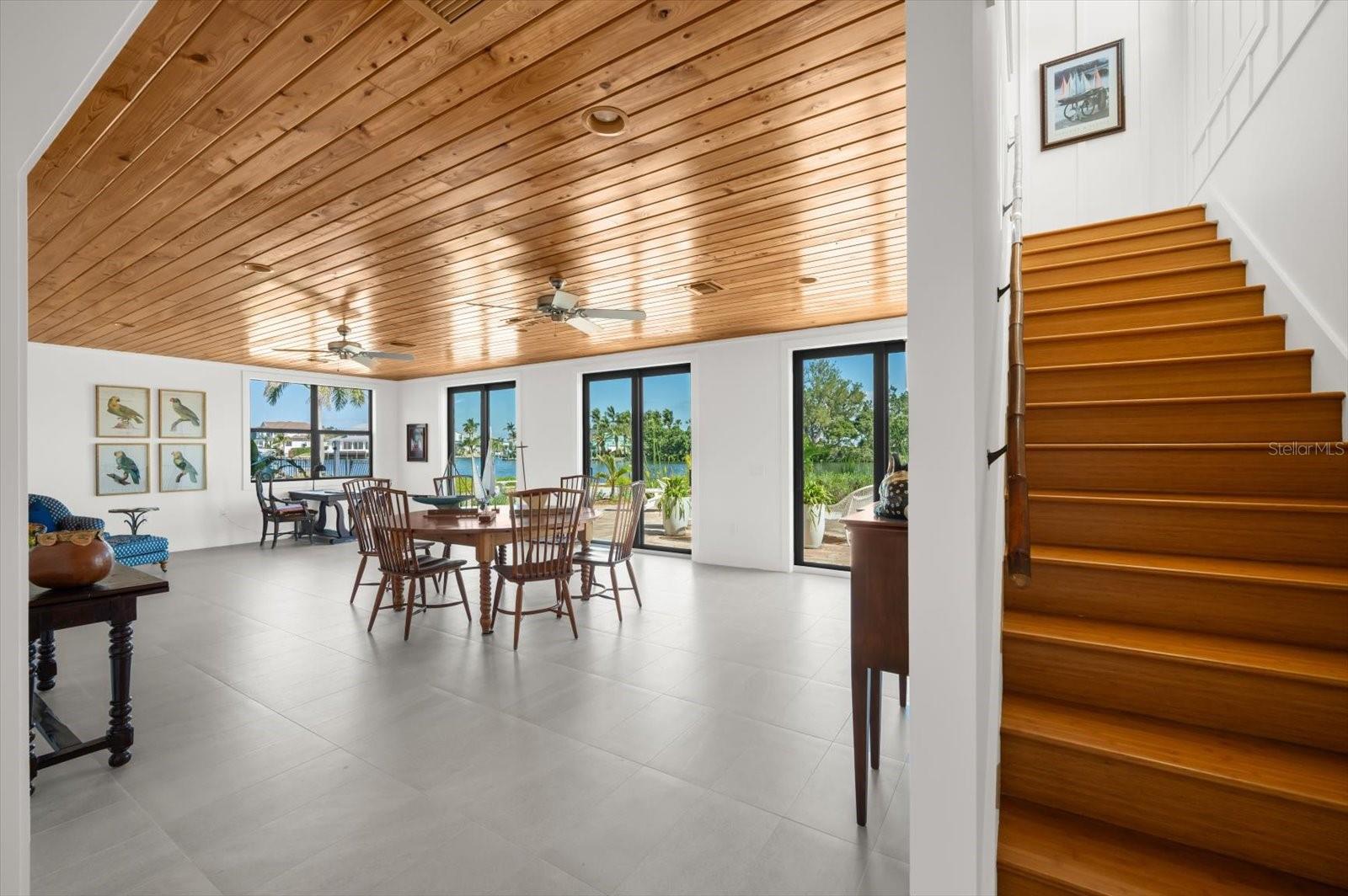 BAY PALMS - Residential