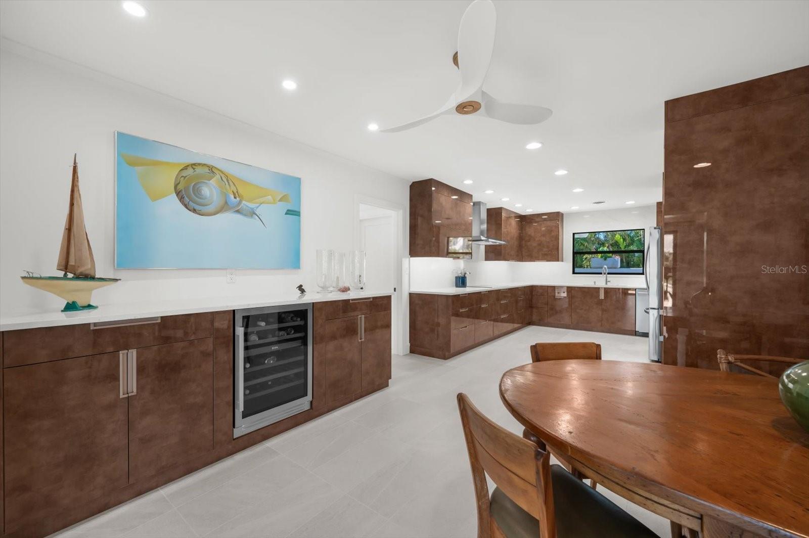 BAY PALMS - Residential