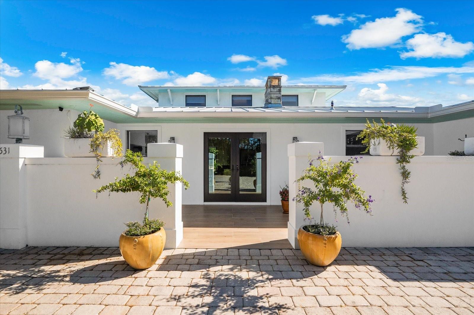 BAY PALMS - Residential