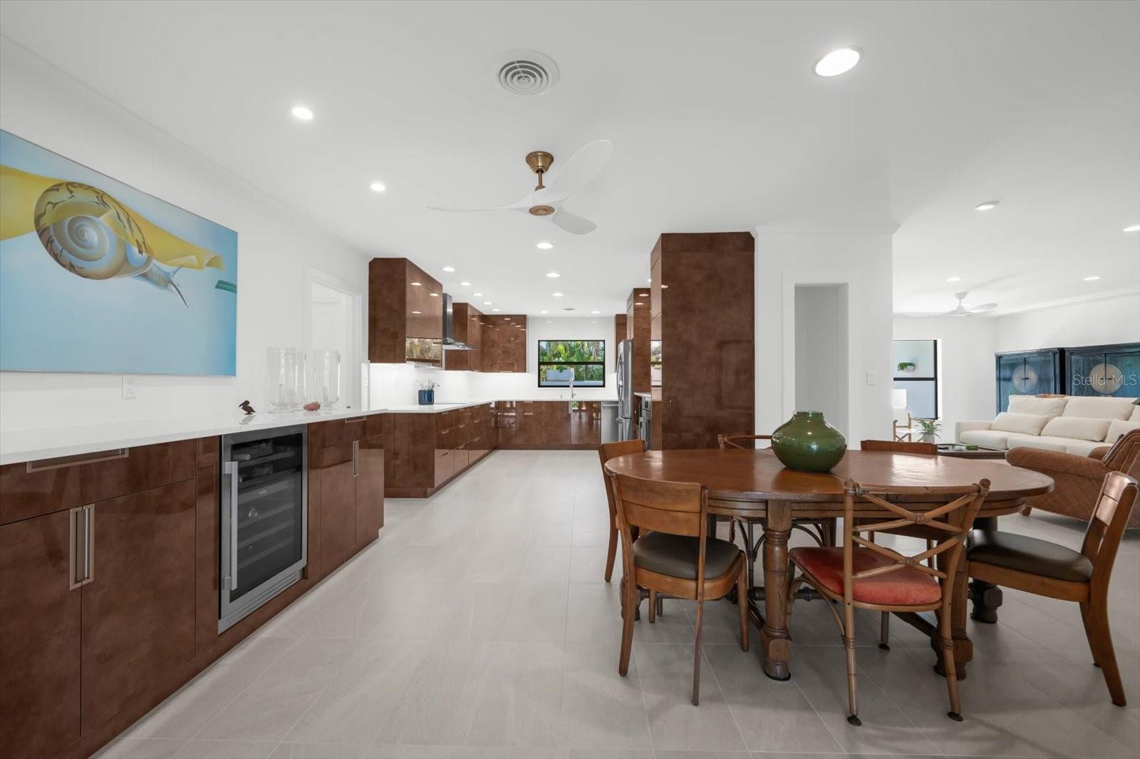 BAY PALMS - Residential